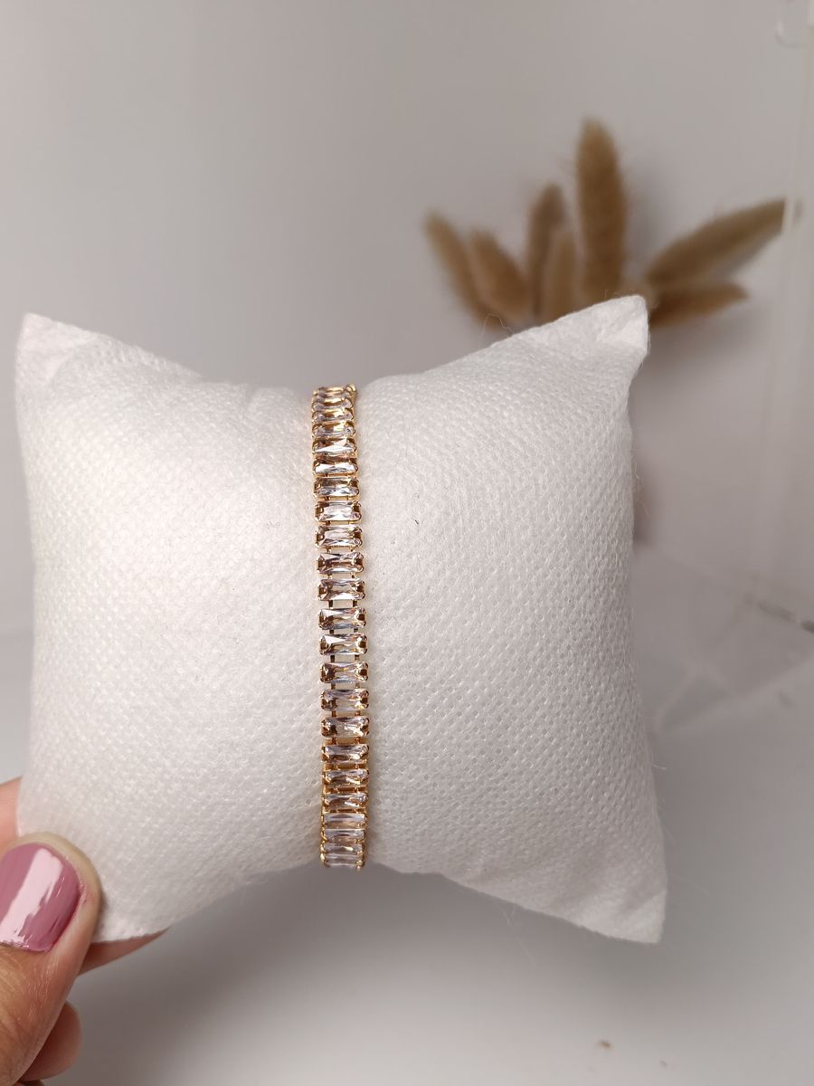 Tennis bracelet